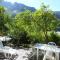 Appartement 2 pièces avec terrasse et jardin privatif, calme, proche commerces et pistes de ski - FR-1-464-184