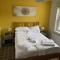 Dragonfly Cottage - Part of the The Bay Filey Holiday Village with pool, gym and direct beach access, pub, restaurant, tennis and meadows walks