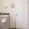The Secret Mountain Retreat w/ Views + Yard + BBQ - وودلاند بارك