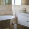 Banyandah + stunning ocean views + sleeps 8