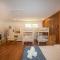 Palm Beach House - sleeps 10 - spacious