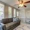 Light & Bright! Quaint Downtown Dunedin Bungalow!