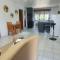 Cosy 2 bedroom unit with pool,Wifi