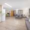 Super 8 by Wyndham Pratt - Pratt