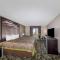 Super 8 by Wyndham Pratt - Pratt