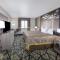Super 8 by Wyndham Pratt - Pratt