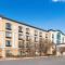 Wingate by Wyndham Chicago Schaumburg