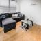 Modern & spacious 2-bed flat with secure parking - Reading