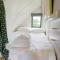 Finest Retreats - Barebones Glamping