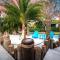 Heated pool in a Precious House close to Zoo Parks and Arts