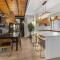 Chalet Monashee - Brand New High-End Property with Amazing Views - منتجع التزلج الأبيض الكبير
