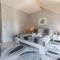 VonAmor Rooms