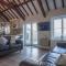 The Old Stables - 3 Bedroom Cottage - Angle