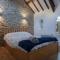 The Old Stables - 3 Bedroom Cottage - Angle