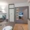Vittoria Suite, con Jacuzzi - by Host4U