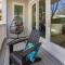Doin' Grayt-LUXE beach cottage-Easy beach access, pool, bikes! - 圣罗莎海滩