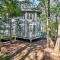 Lovely Condo with Deck, 1 Mi to Wintergreen Resort!