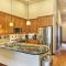 Elegant Frisco Condo with Private Hot Tub and Views! - فريسكو