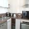 Appartement face à la plage avec WiFi, terrasse et équipements complets - FR-1-376-112