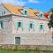 Gorgeous Home In Cavtat With Wifi