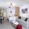 TwinStars Superior Apartment