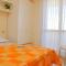 Peaceful seaside flat with swimming pool in Bibione