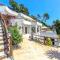 Catalunya Casas Modern Magnificence , only a few km to the beach!