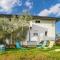 Lovely Apartment In Ghisonaccia - 吉索纳恰