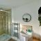 Curzon House Two - Great for Contractors or Family Holidays