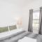 4 bedroom House Free Parking Contractors Haven