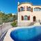 Villa Encinas