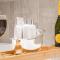 Alpha Properties 1 - Luxury One Bedroom within a Shared Four Bedroom House with Free Parking, Fast Wifi, SmartTV with Netflix