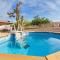 Alana House - Pool, Hot Tub, BBQ, Fire Pit and Walk to Hikes! home - Joshua Tree