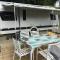 Gezellige luxe caravan met zwembad in zuid- Bourgogne - Anglure-sous-Dun
