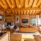 Chalet Luxe spacieux, Piscine chauffée, vue lac et montagnes, proximité immédiate pistes