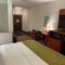 Comfort Suites Lake Charles - Lake Charles