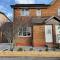 Newly Renovated 2 Bed house nr Fistral Beach & Gannel Estuary