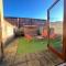2 Bedroom House with Garden Next to River Tees