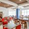 Holiday Inn Express Hotel & Suites Beaumont Northwest by IHG