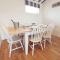Beach Retreat-3 Bed-Pet friendly-Central location