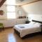 Huge 7 bed hse for large groups close by the beach