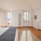 Large, luxurious family apartment in Biellas historic center