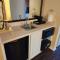 Econo Lodge & Suites Grand Rapids Airport