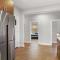 3BR Beautifully Designed Apt close to Shops - Belmont A3 - Чикаго