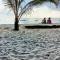 Elnas Haven Diani Palms - 5min walk to the beach, serene and culinary services