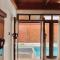 chrome hotel & resort solo