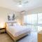 Galoola Hidden Gem, 2 97 Galoola Drive, Pet friendly, Rooftop outdoor area with spectacular views, Wi-Fi and air conditioning