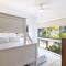 Galoola Hidden Gem, 2 97 Galoola Drive, Pet friendly, Rooftop outdoor area with spectacular views, Wi-Fi and air conditioning