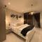 The Lennox Luxury Apartment