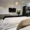 The Lennox Luxury Apartment